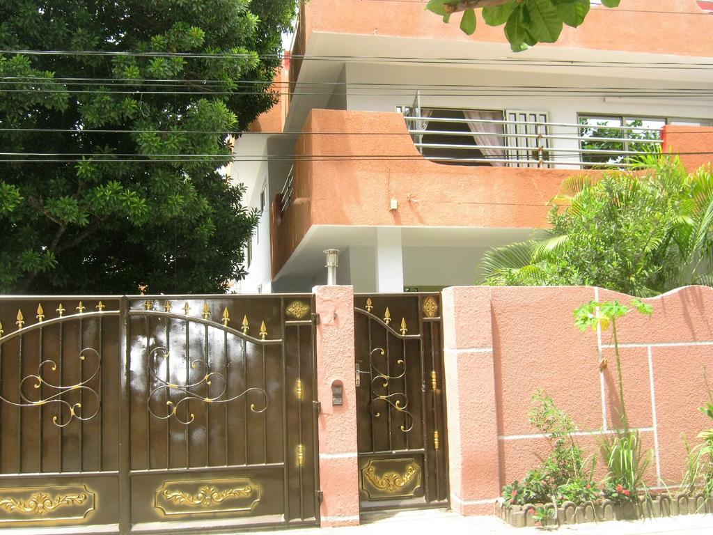 B&B Chez Rita Cotonú Exterior foto